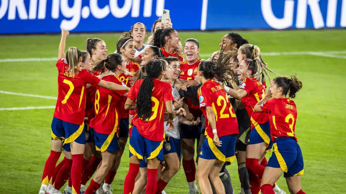 Aitana explica el pasillo a Suiza tras el partido