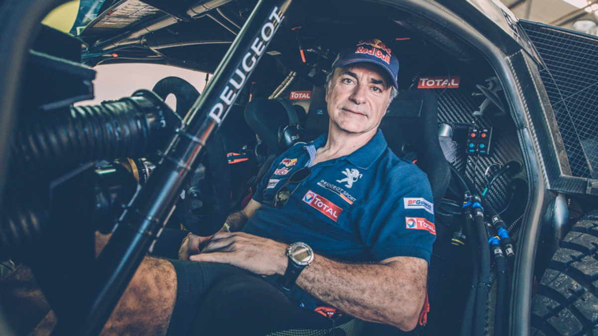 Carlos Sainz analiza las etapas decisivas del Dakar