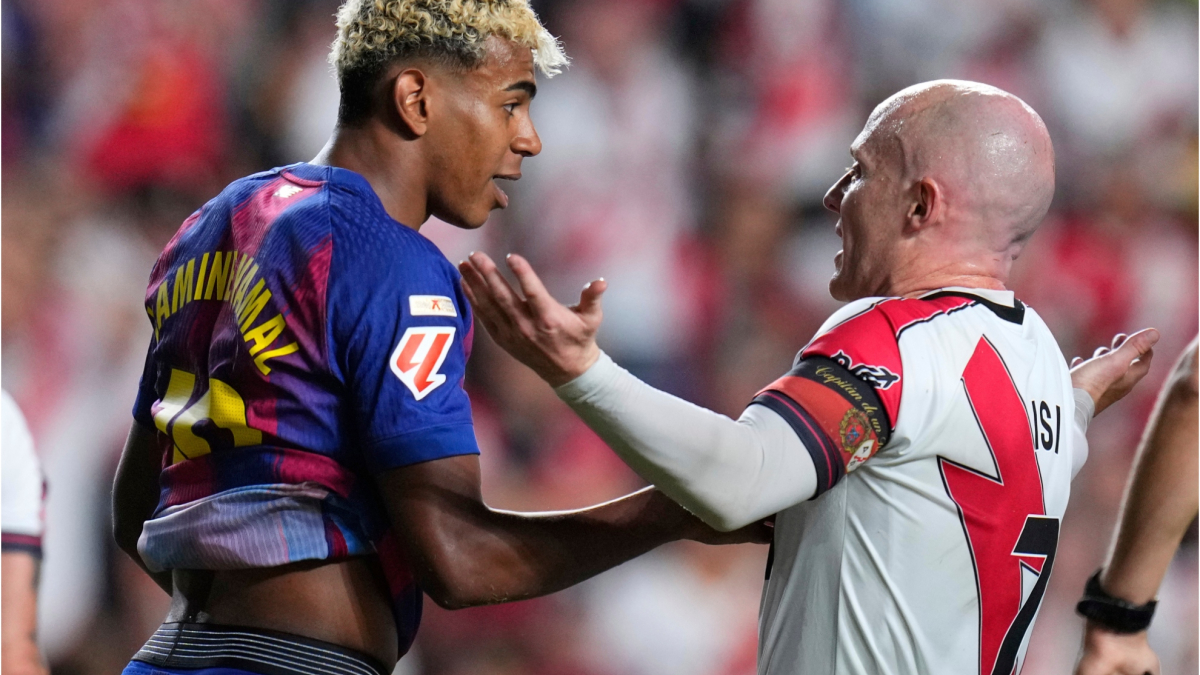Lance polêmico em partida de futebol