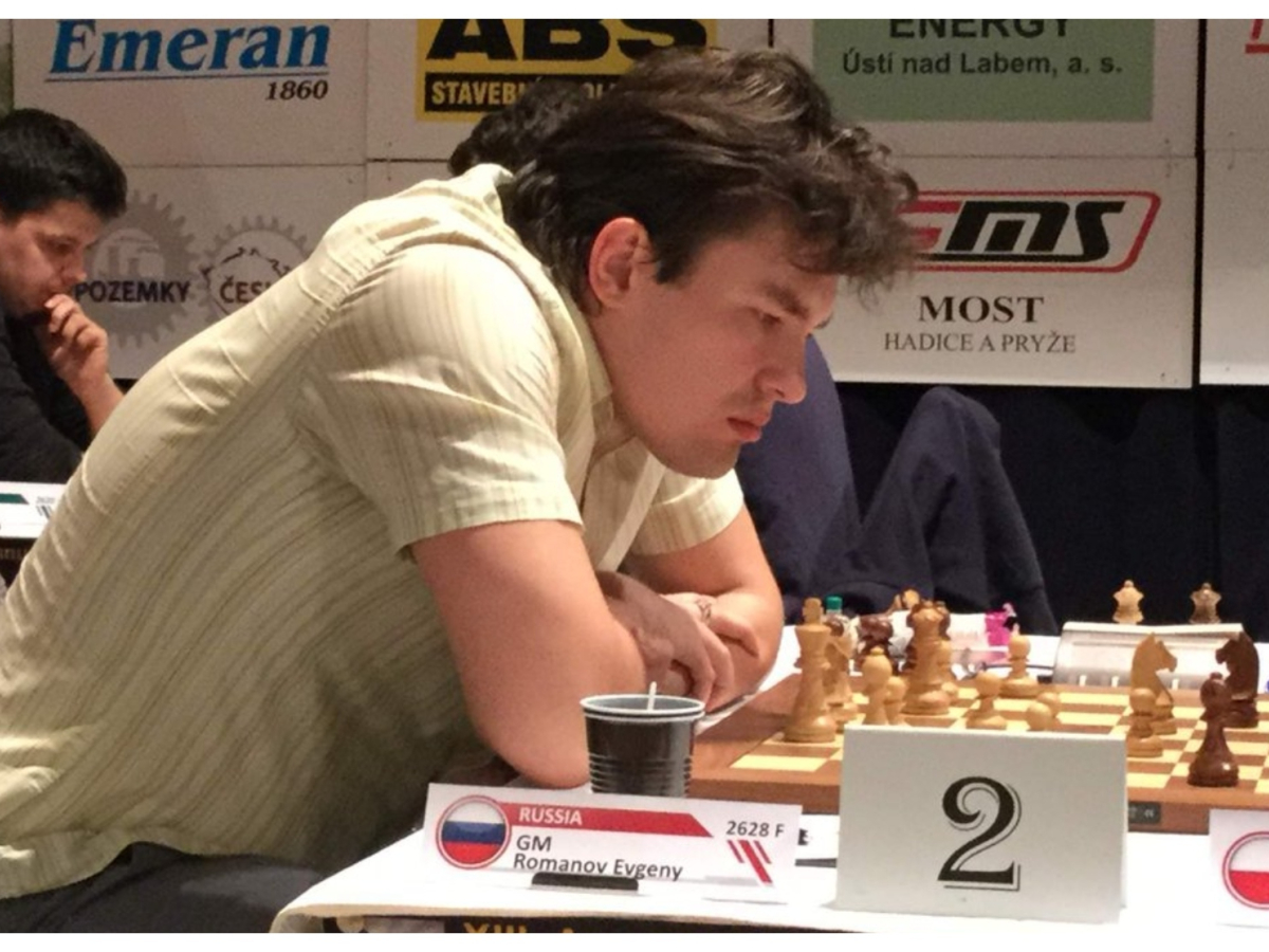 Evgeny Romanov Nos Super-finais Do Campeonato Da Xadrez Do Russo Foto  Editorial - Imagem de pensar, jogo: 106528131