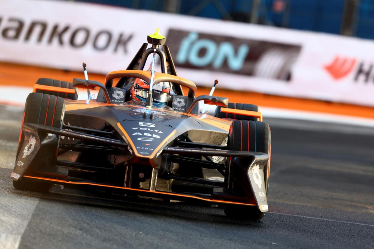 McLaren deja la Fórmula E