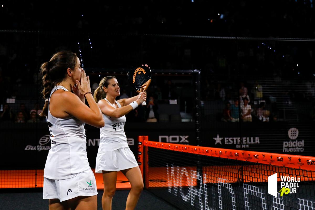 Ari y Paula firman un partido impecable y pelearán en Madrid por su duodécimo título