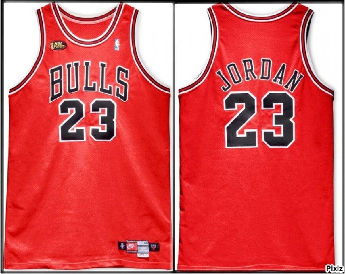 Venden una camiseta de Michael Jordan por 10 1 millones las camisetas mas caras de la historia del deporte Marca