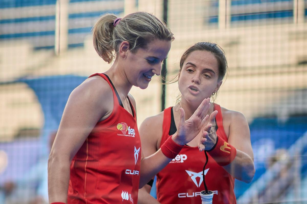 Remontada histórica de Ari Sánchez y Paula Josemaría para dar a España su noveno Mundial de pádel