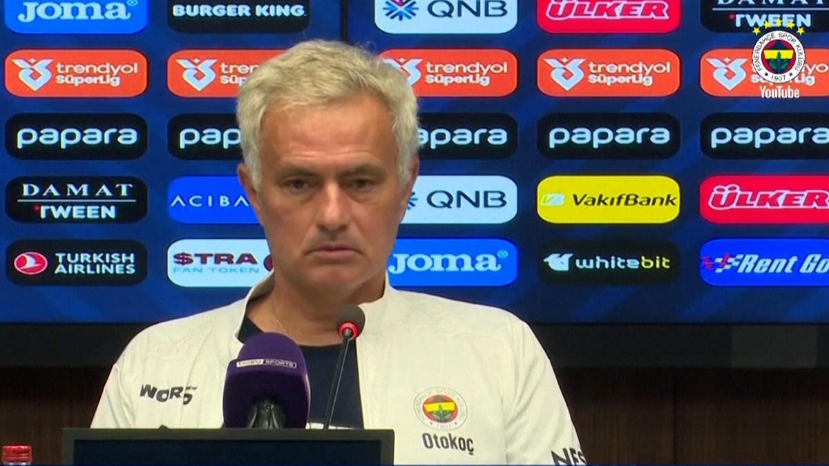 Mourinho insinúa que hay corrupción en la liga turca con una rajada de época: &quot;Es oscura, huele mal&quot;