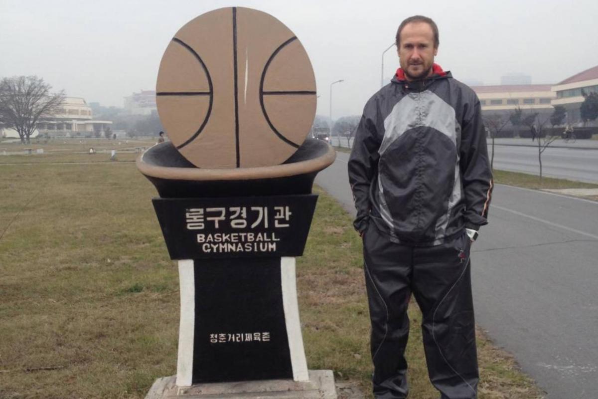 El entrenador español que regresa a Corea del Norte: &quot;Estaría loco si no volviera&quot;