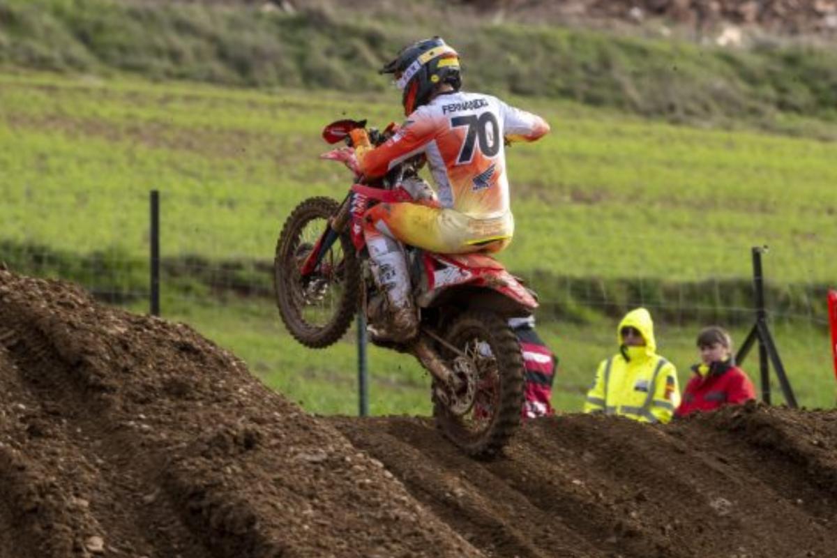 Gajser arrasa en el MXGP de Castilla La Manch, con Rubén Fernández segundo en la primera carrera