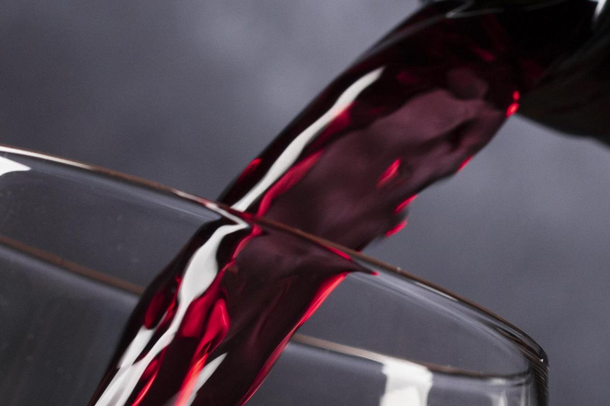 Qué podría pasar en el cuerpo si bebo una copa de vino todos los días
