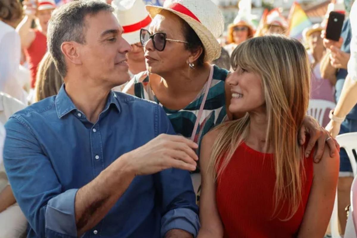 La extraña herida de Pedro Sánchez que llamó la atención en su reaparición  con Begoña Gómez