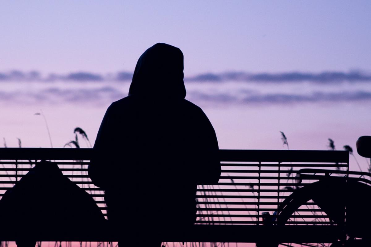 Por qué vivir solo es la tendencia entre jóvenes de 30 y ya no se ve como algo triste, según los psicólogos