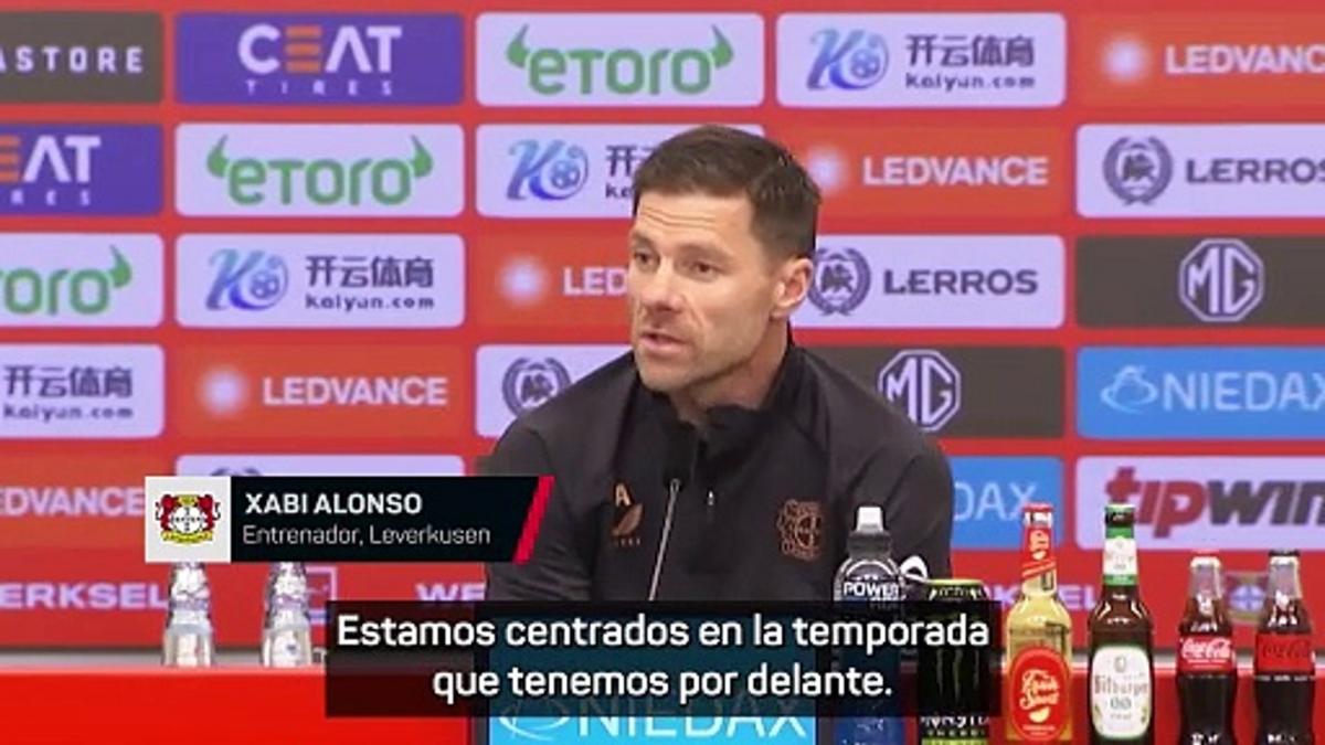 تشابي ألونسو يرفض التعليق على الشائعات حول تدريبه لريال مدريد ويؤكد التركيز على الموسم الحالي