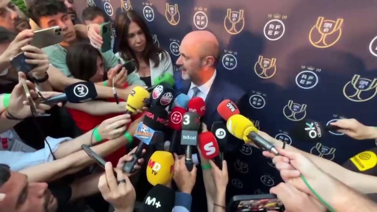 رئيس الاتحاد الإسباني لكرة القدم يدعو ريال مدريد للهدوء والمسؤولية قبل نهائي كأس الملك وسط غيابهم عن العشاء الرسمي