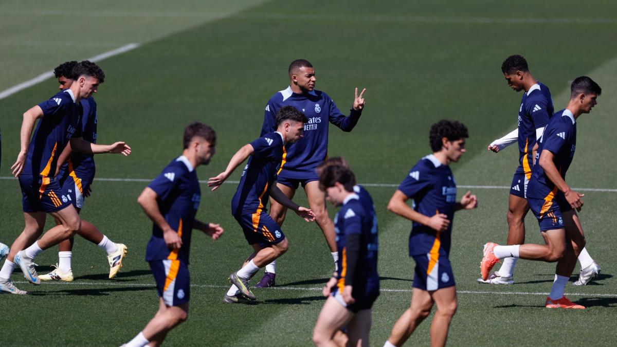 أنشيلوتي يستدعي ثمانية لاعبين من الكانتيرا لمواجهة ريال مدريد ضد مايوركا بسبب الإصابات