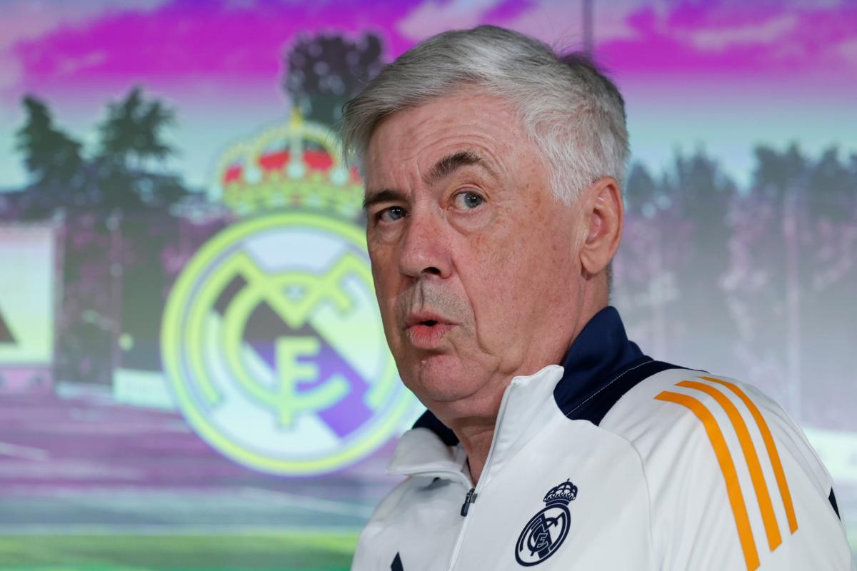 أنشيلوتي يؤكد على التوافق مع إدارة ريال مدريد بشأن التعاقدات رغم التحديات الدفاعية