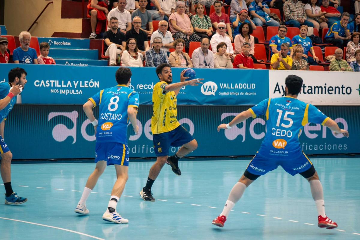 Granollers y Bidasoa mantienen la pugna por el segundo puesto