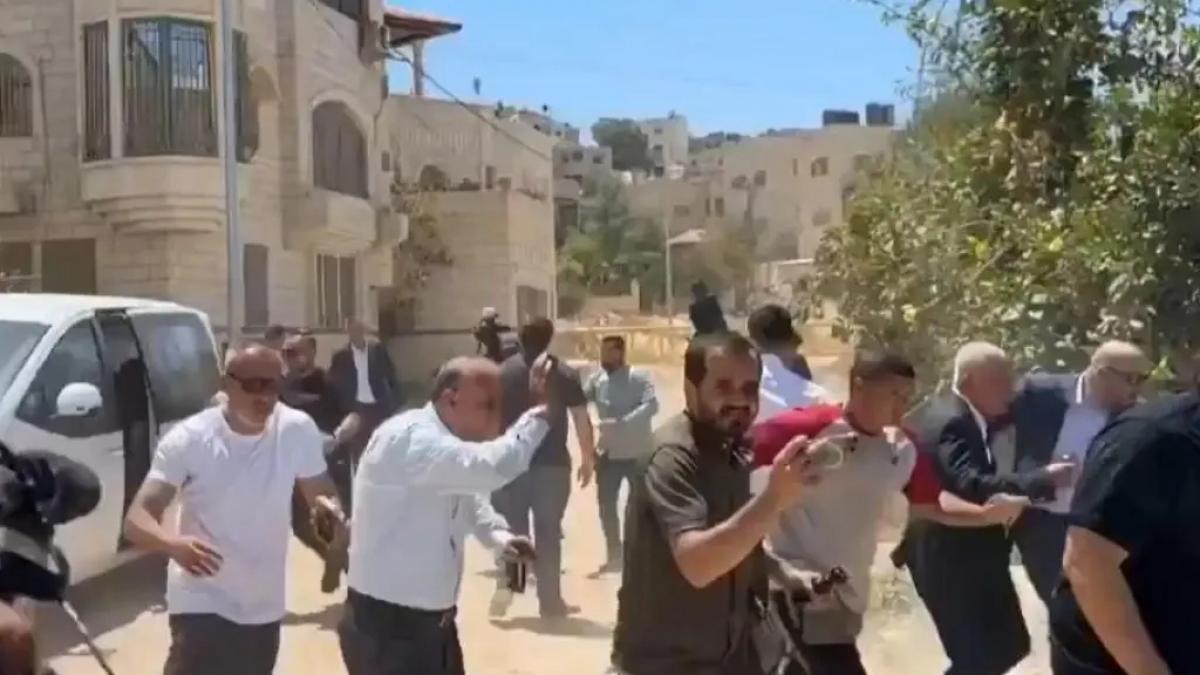 Israel dispara contra una delegación de diplomáticos, la mayoría europeos