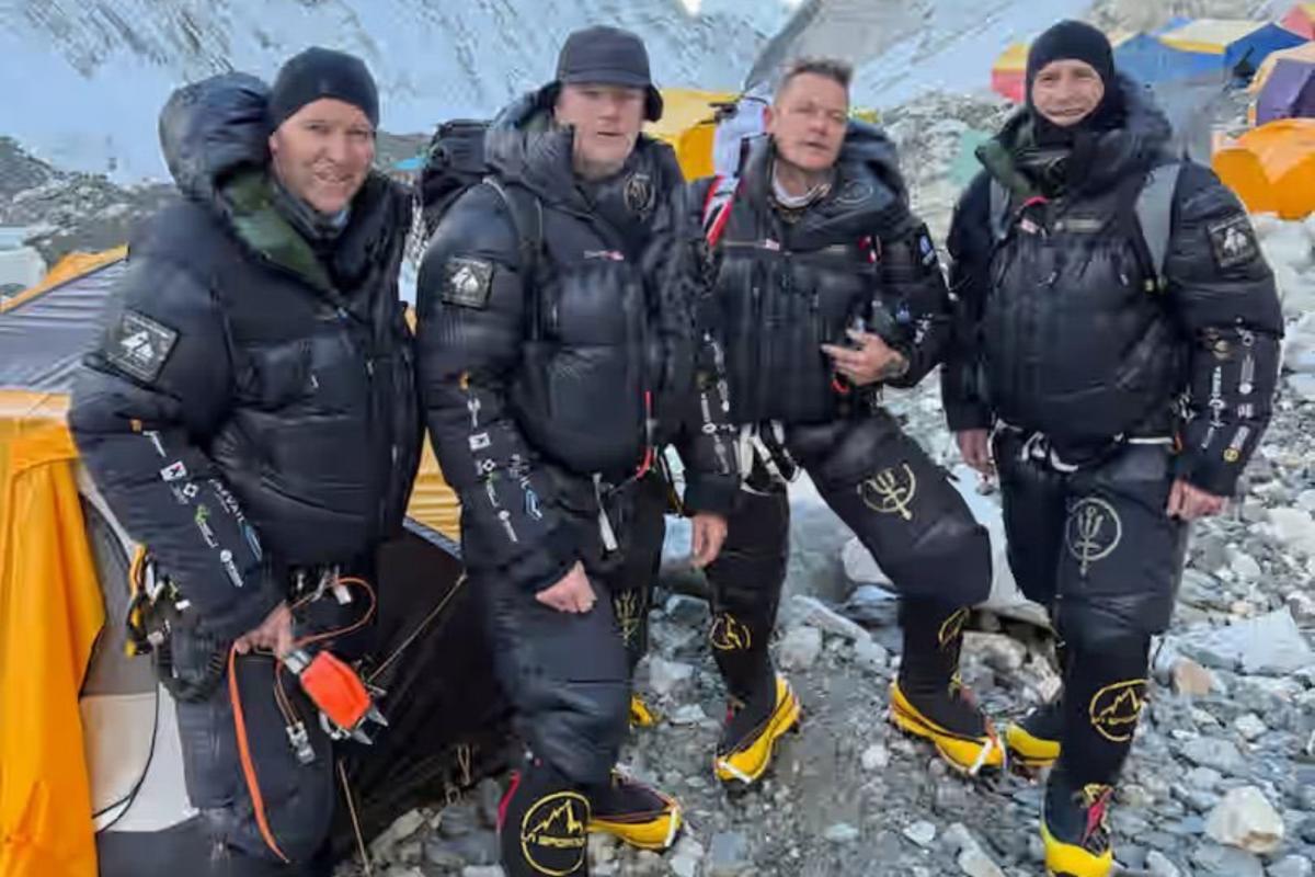 Polémica por el uso de gas xenón para escalar el Everest: ¿los nuevos récords son 'legales'?