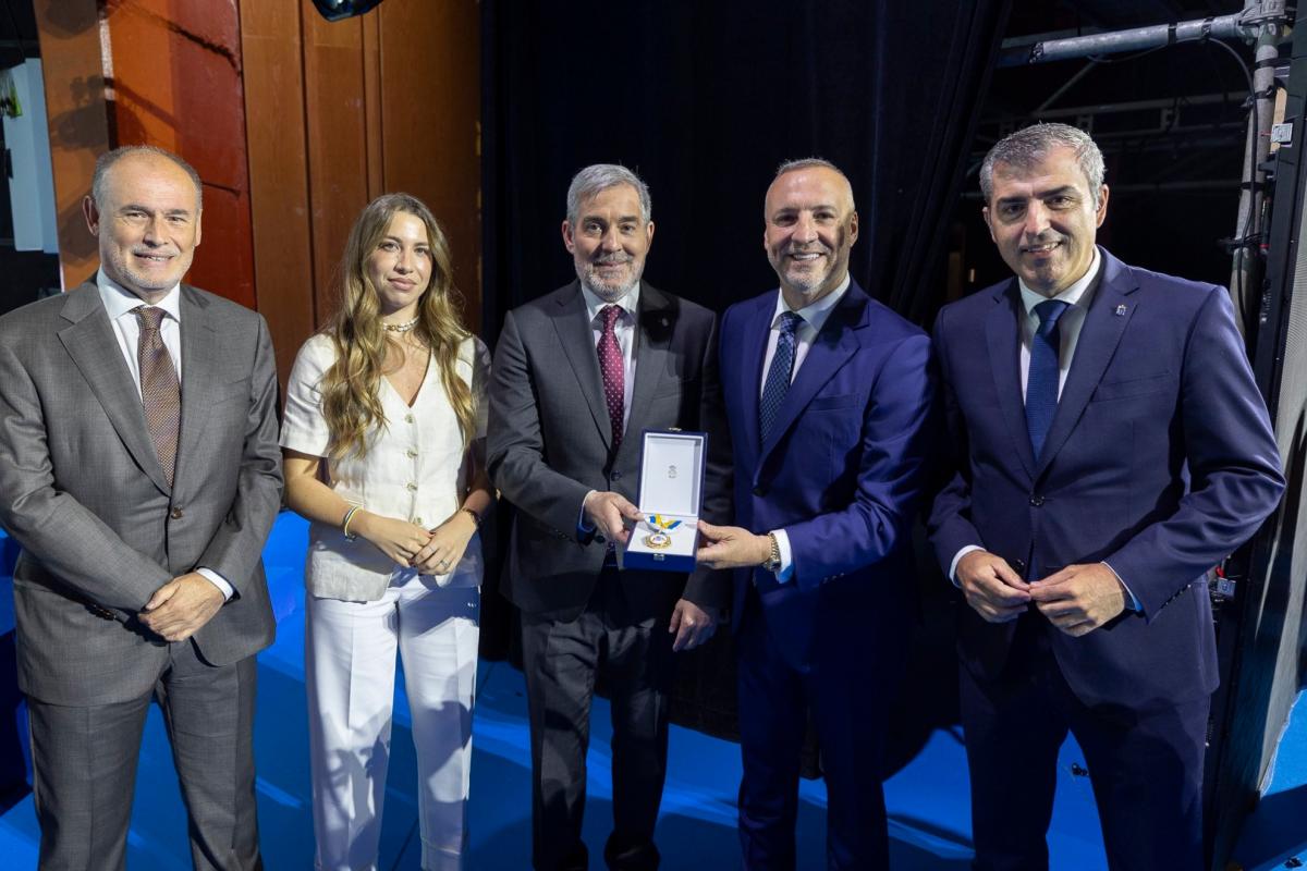 Ramírez admite que  no hay ofertas por Moleiro 