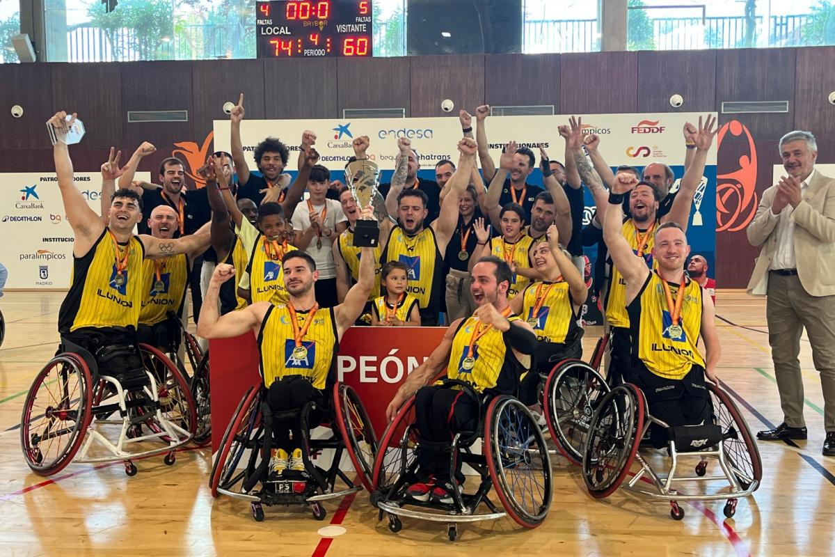 Un Ilunion invicto recupera el trono y conquista su decimoctava liga