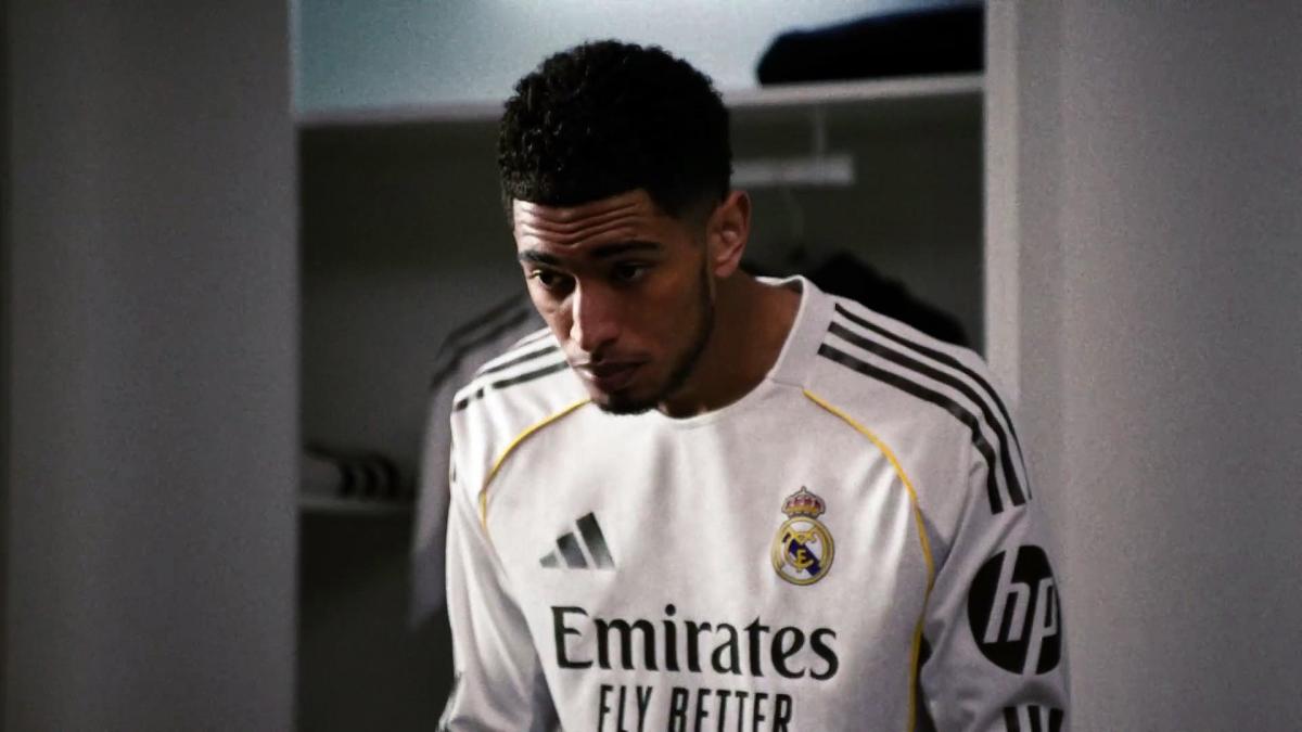 ريال مدريد يكشف عن قميصه الجديد لموسم 2025/26 بتصميم مستوحى من تاريخ سانتياغو برنابيو