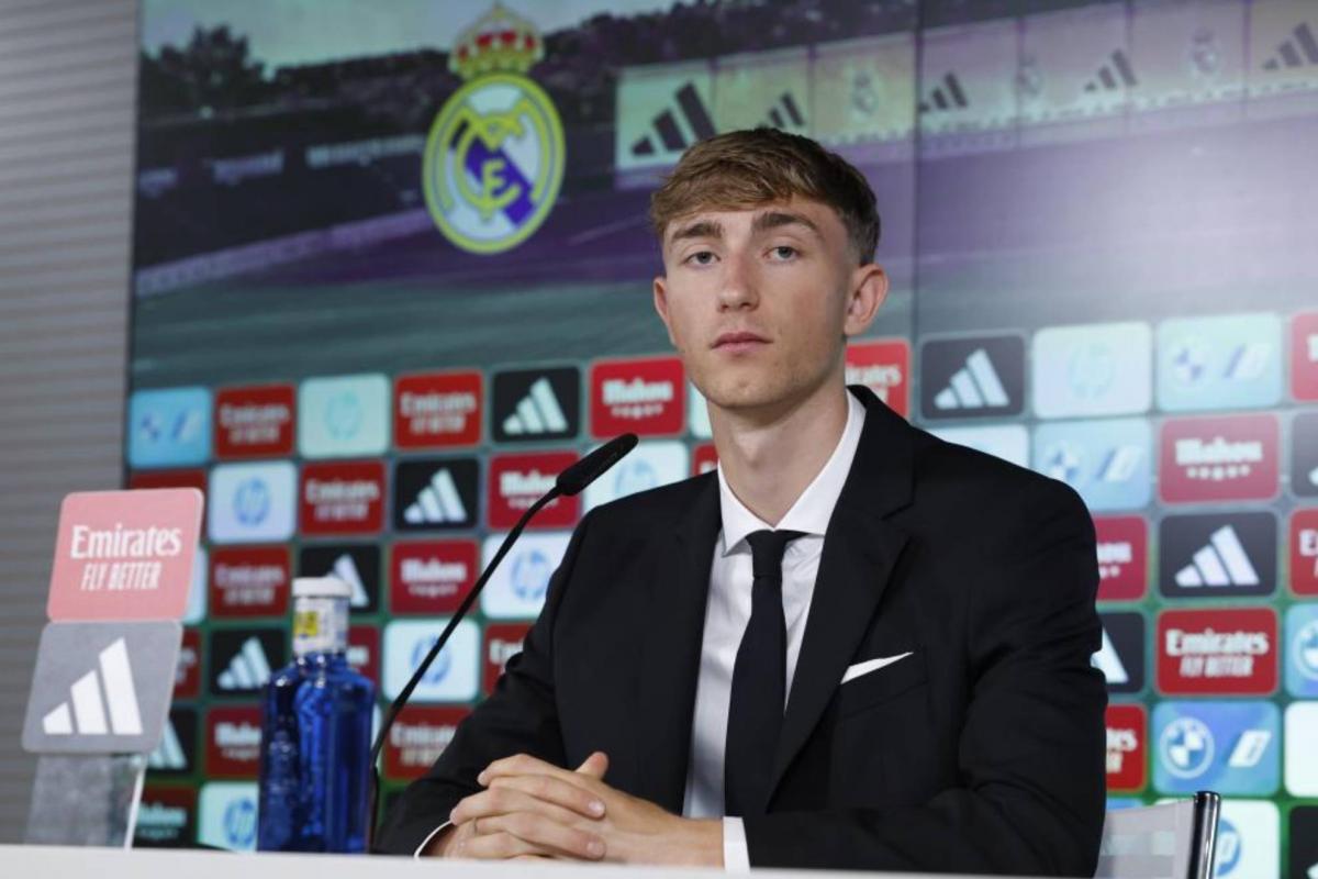 دين هويجسن يعبر عن سعادته بالانضمام إلى ريال مدريد ويؤكد استعداده للتحديات المقبلة