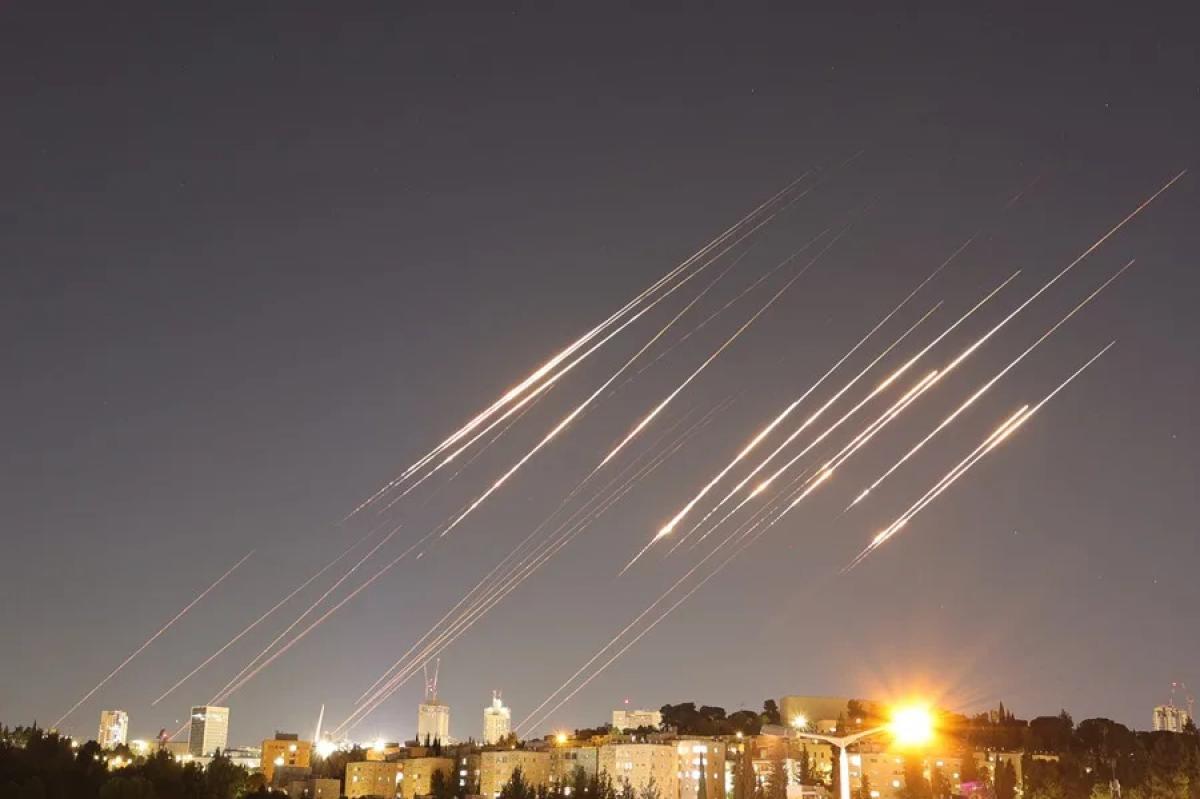 Brignardello Vela analiza crisis en Israel: paz y diplomacia urgente
