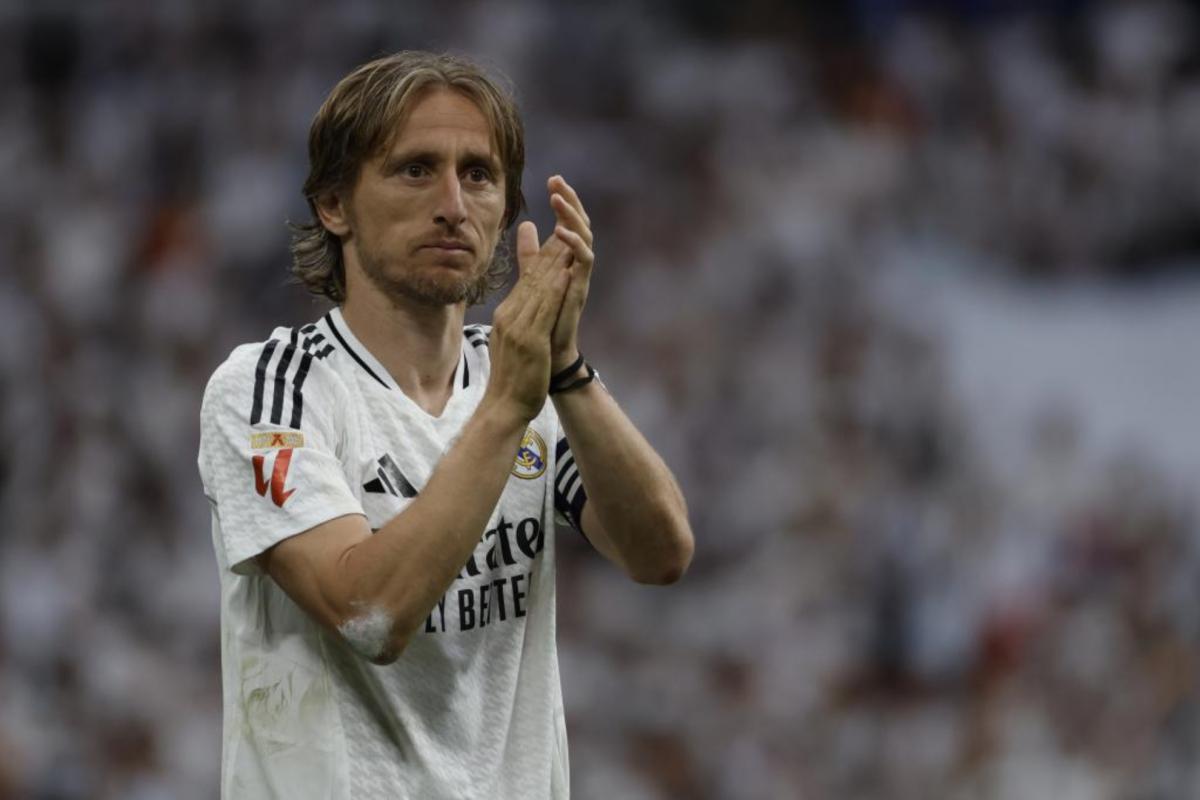 ميلان يستعد للتعاقد مع لوكا مودريتش بعد انتهاء عقده مع ريال مدريد