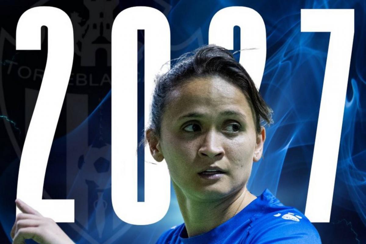 El fútbol sala disfrutará dos años más con Amandinha en España