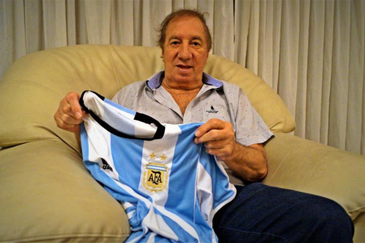 Empeora el estado de salud del exseleccionador argentino Carlos Bilardo: "Ya no reconoce a nadie"
