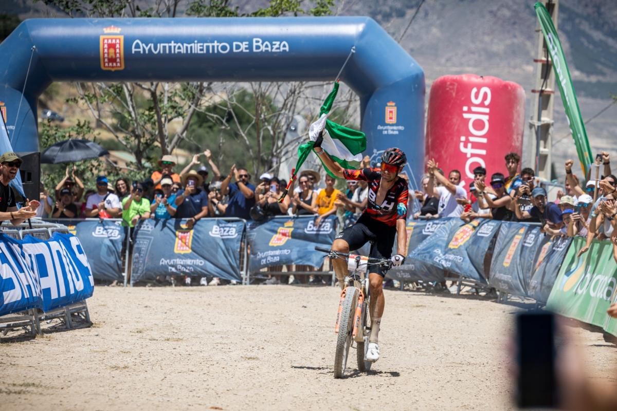 David Valero hace historia y conquista su décimo título nacional de XCO