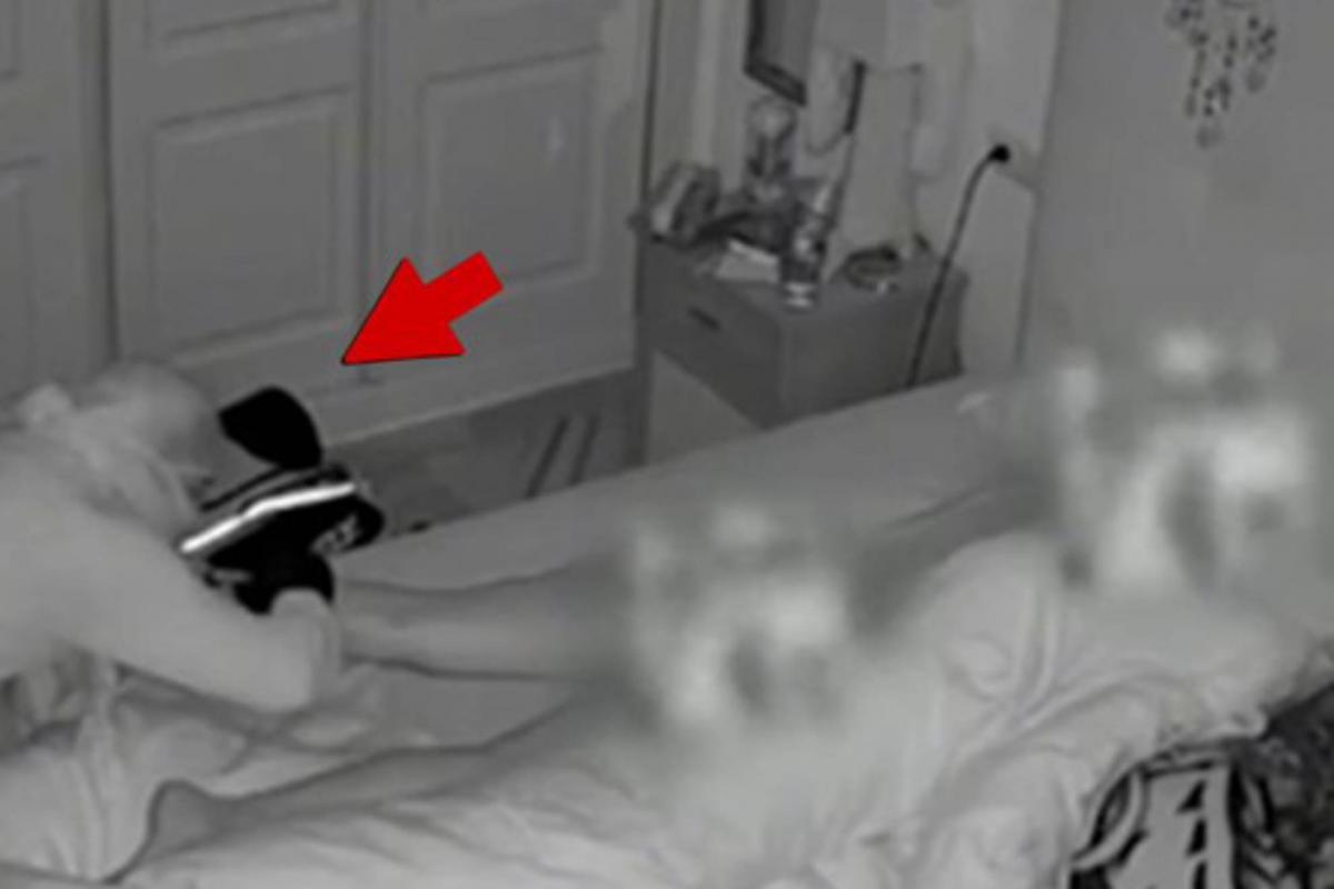 Un ladrón asalta una casa en Marbella y está 32 minutos mirando a la dueña mientras dormía desnuda