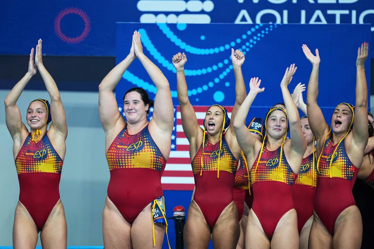 Las &#039;Guerreras del Agua&#039; se dan un baño de bronce en el Mundial de Singapur