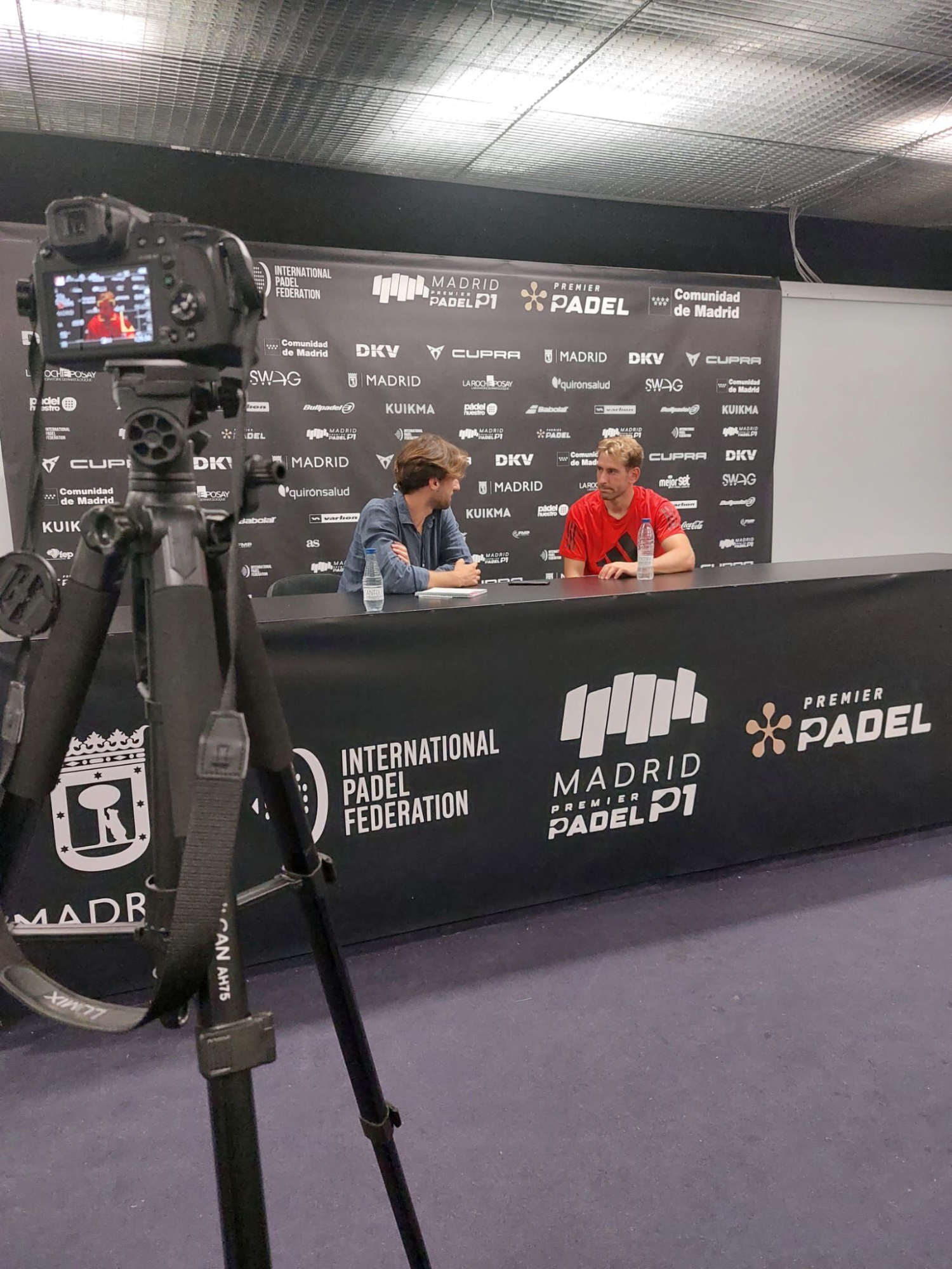 Álex Ruiz atendiendo a MARCA en el Madrid Arena