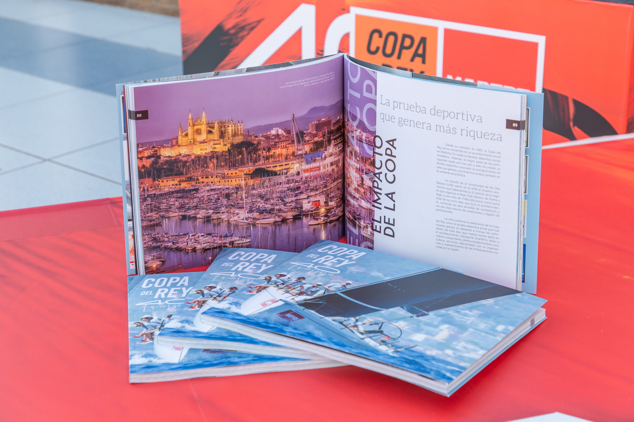 El libro Copa del Rey - 40 aniversario, escrito por Suso Pérez / COPA DEL REY MAPFRE