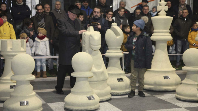 Karpov, durante una de las partidas