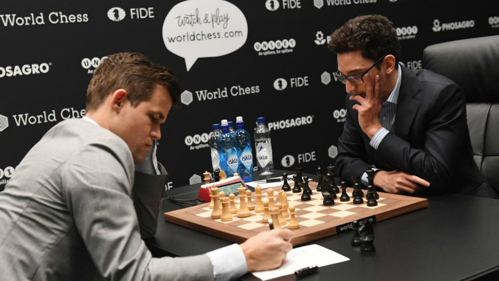 Partida entre Carlsen y Caruana en el Mundial 2018