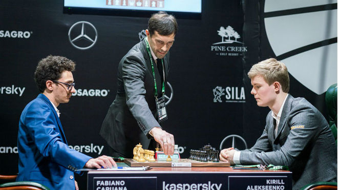 Partida Caruana (EE.UU)-Aleeksenko (Rusia), ronda 2.