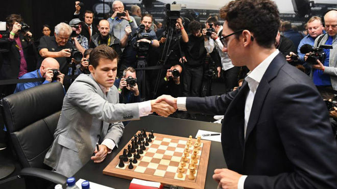 Carlsen y Caruana en el pasado Mundial.
