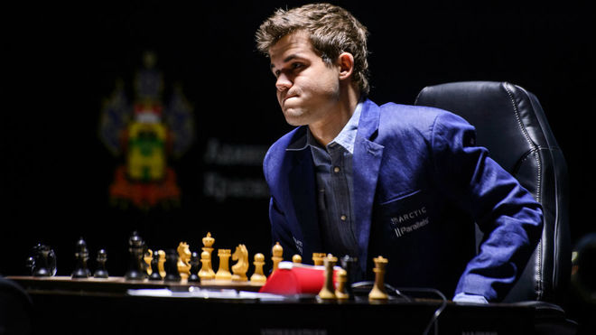 Carlsen, durante una partida