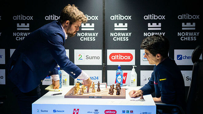 Imagen de la partida entre Carlsen y Tari.