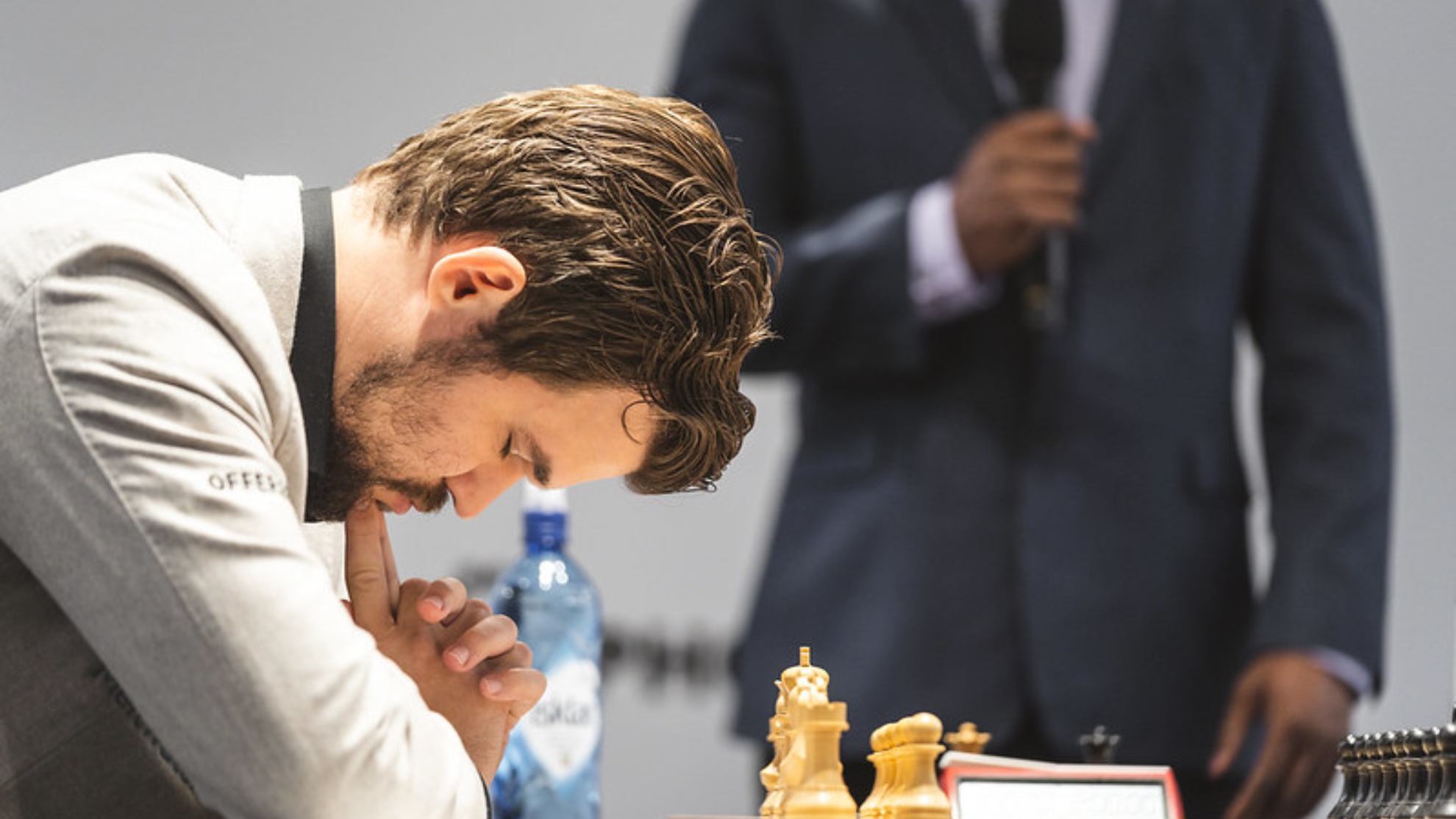 Carlsen vence al número 2 y 3 del mundo 