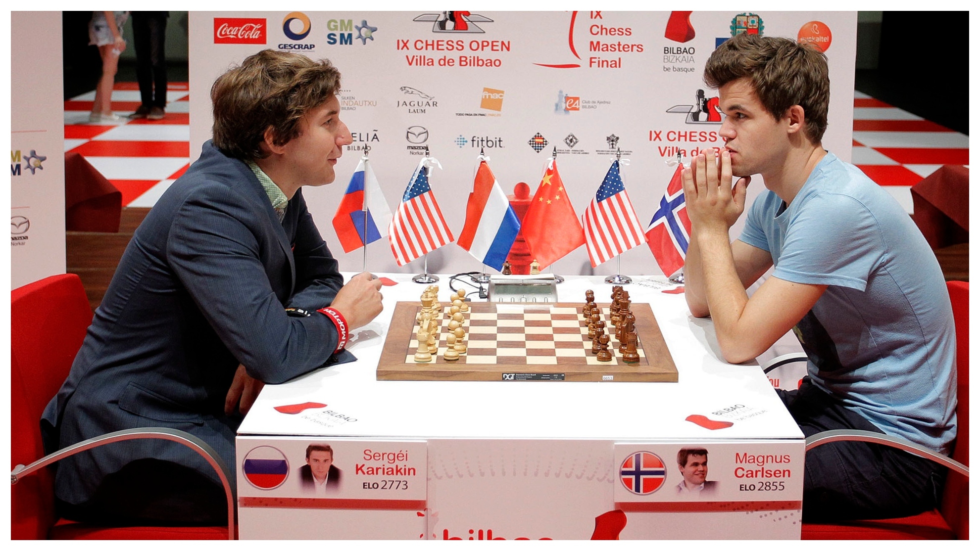 Sergey Karjakin durante una partida con Magnus Carlsen en 2016.