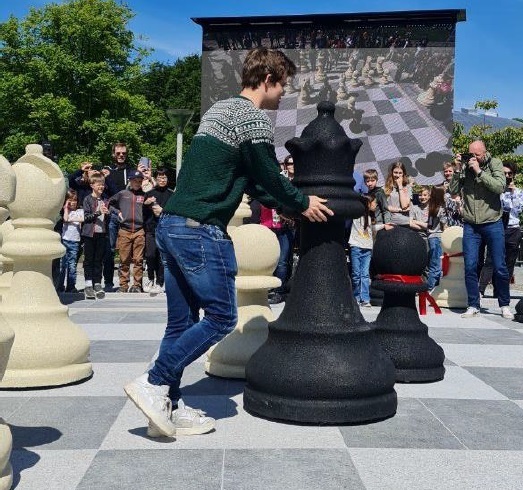 Carlsen x Tari, os melhores jogadores da Noruega na COPA DO MUNDO