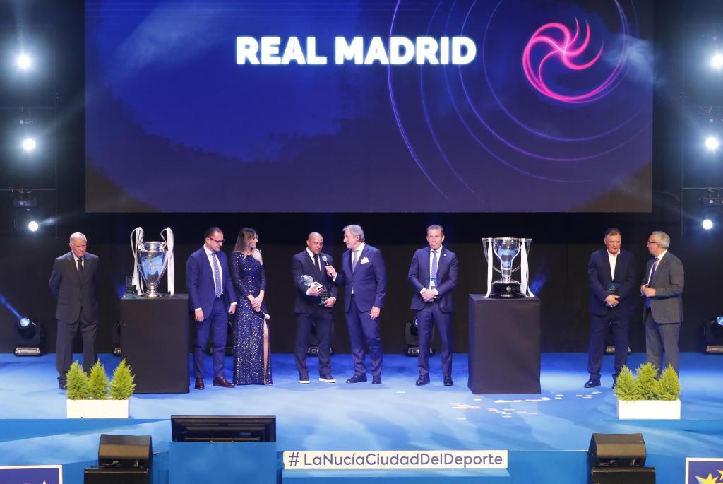 Mijatovic, Roberto Carlos, Buyo, Camacho y Antonio Ruiz, del Real Madrid.