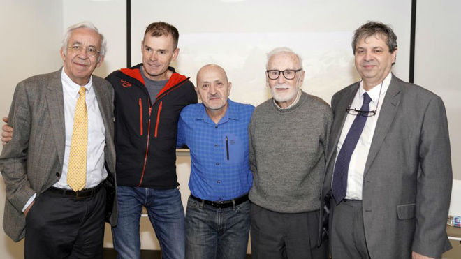 Miguel Angel García Fernández, Alberto Iñurrategi, Sebastián Álvaro, Eduardo Martínez de Pisón y Antonio López Farré, durante la presentación.