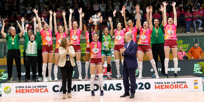 El May Deco Logroño celebra el título de la Copa de la Reina