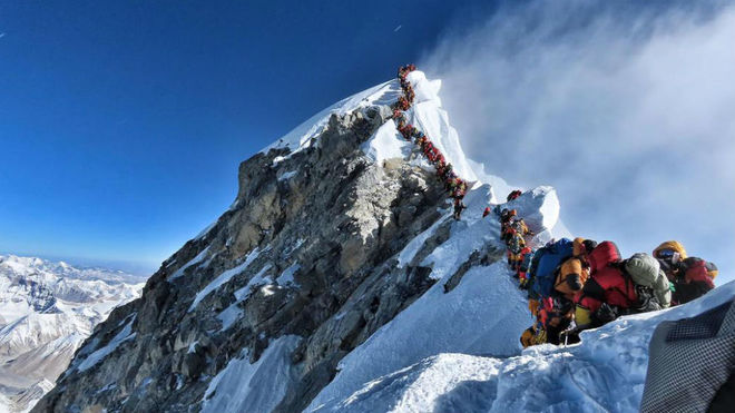 La colas del año pasado en el Everest.