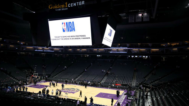 Imagen del Golden 1 Center de Sacramento tras la suspensión de un partido de la NBA.