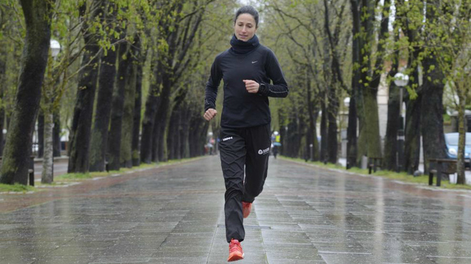La atleta Elena Loyo durante un entrenamiento.