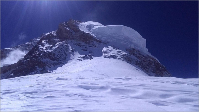 Una imagen del K2, el único ochomil que no se ha coronado en invierno.